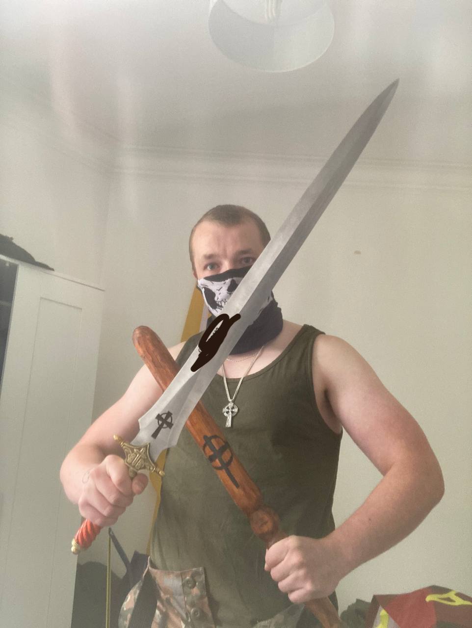 Far right figure who posed with weapons is Scots party activist